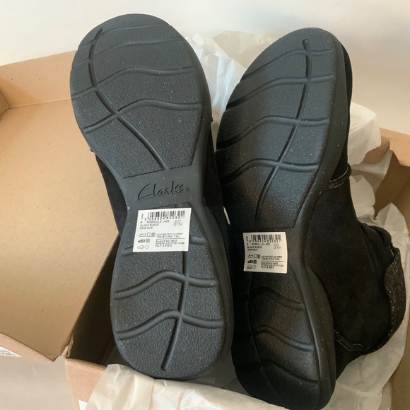 Clarks Women's Roseville Black Suede Lace up Ankle Boot Round Toe Casual Booties - Picture 9 of 14